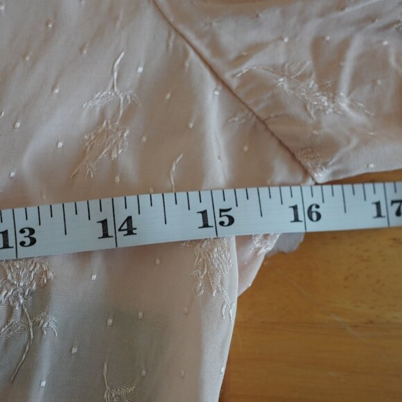 Anthropologie ASTR The Label Embroidered Blush Blouse XS Romantic Floral Cottage - Picture 9 of 10